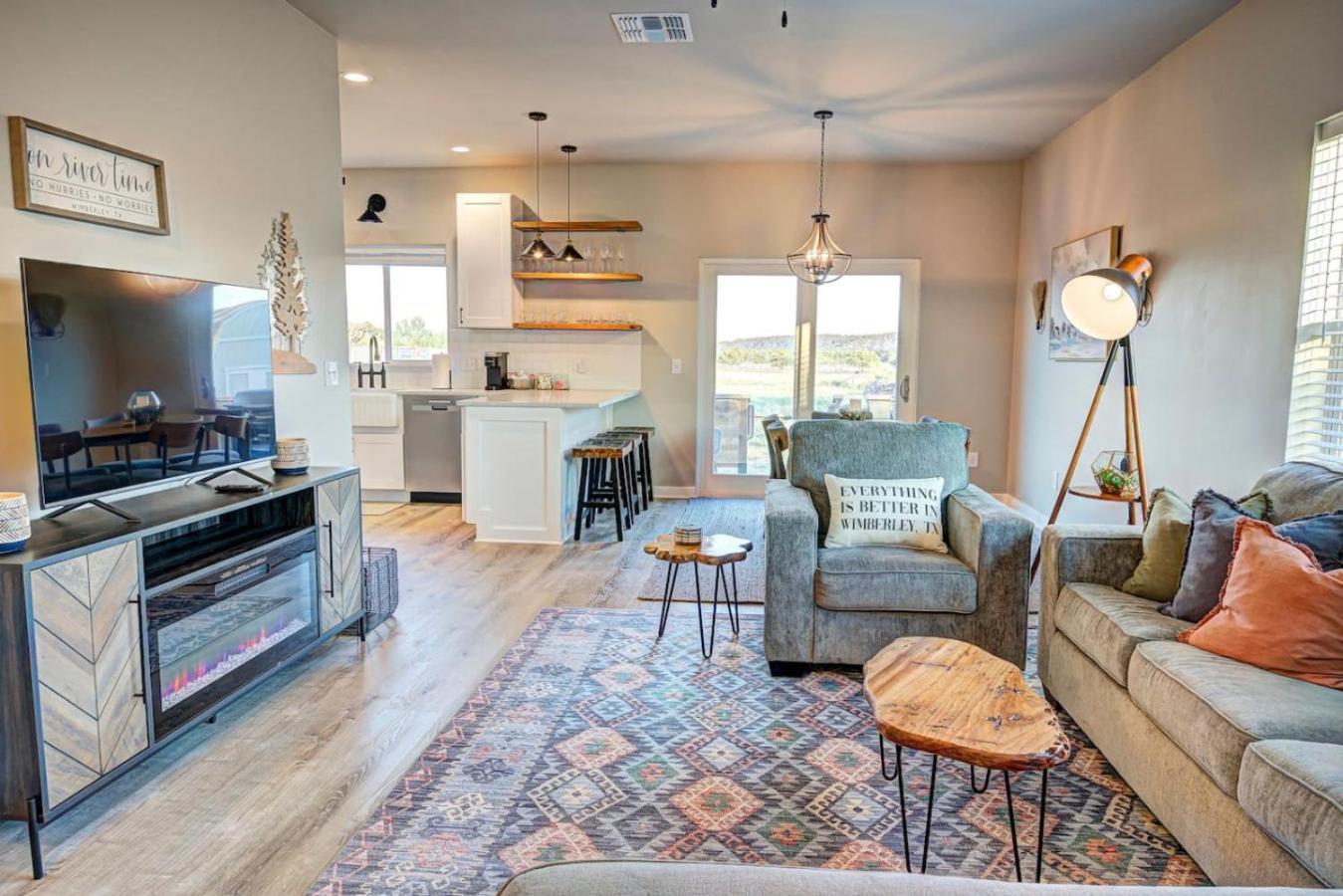 The Lodge At Little Ranches Central Sleeps 26 Wimberley Exteriör bild