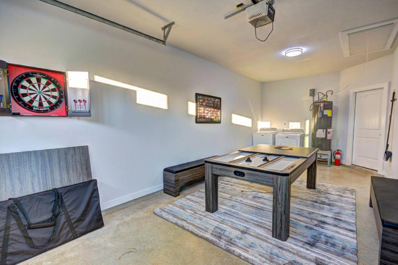 The Lodge At Little Ranches Central Sleeps 26 Wimberley Exteriör bild