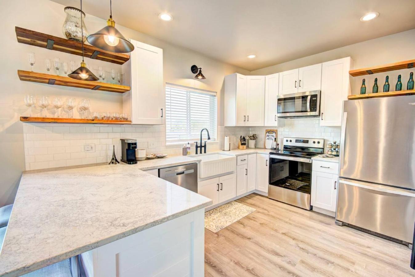 The Lodge At Little Ranches Central Sleeps 26 Wimberley Exteriör bild