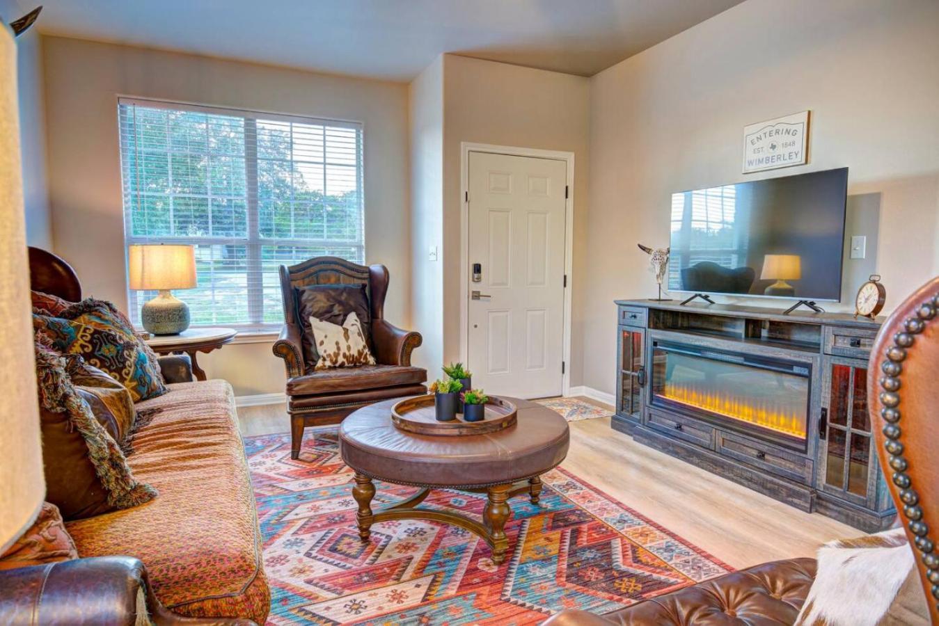 The Lodge At Little Ranches Central Sleeps 26 Wimberley Exteriör bild